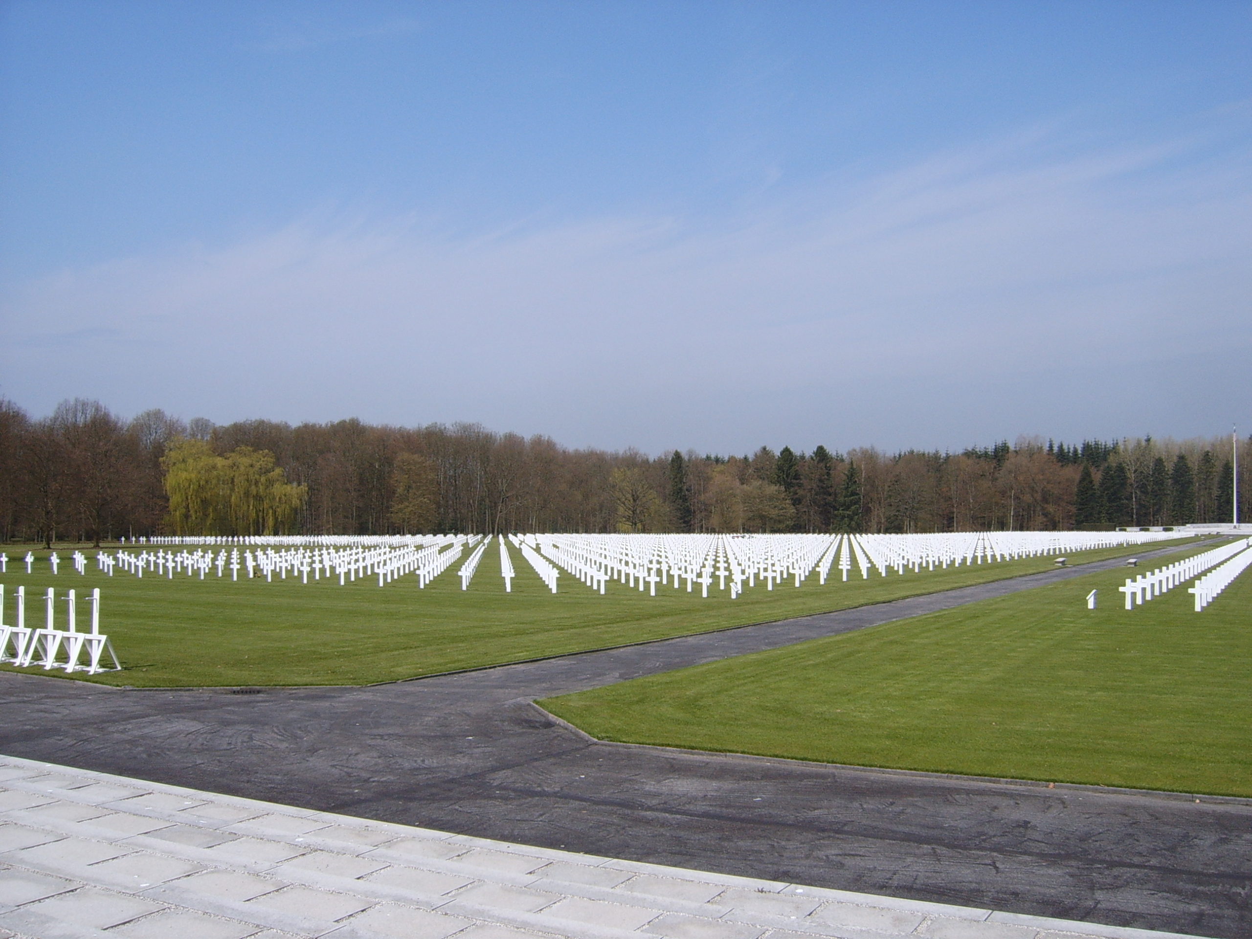 Ardennes American Cemetery - Endroit insolite à Neupré, en Belgique