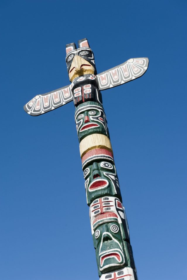 Totem Canadien - Virton, Luxembourg