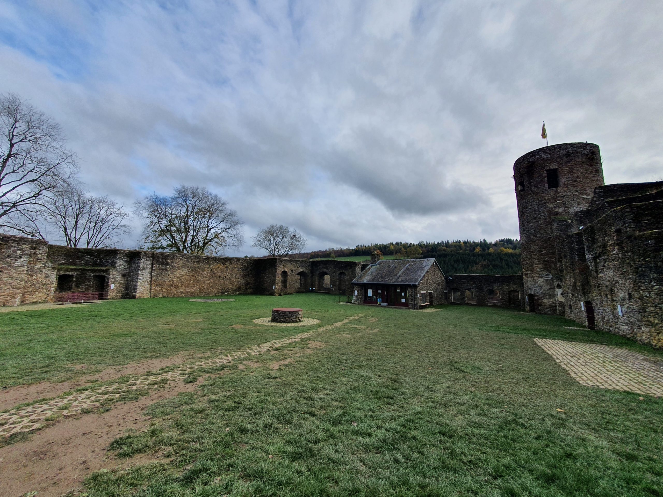 Château de Burg-Reuland - Endroit insolite à Burg-Reuland, en Belgique