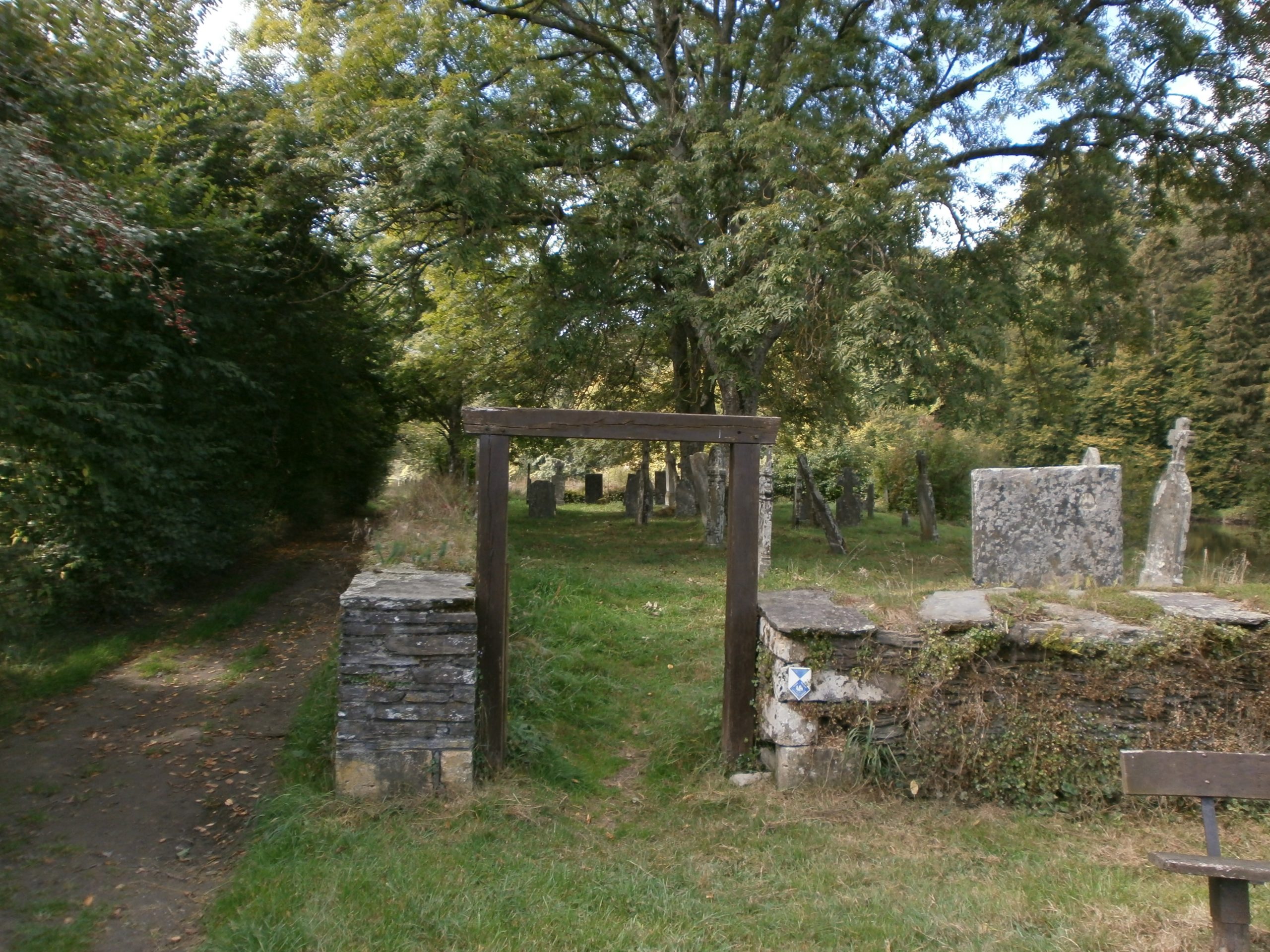 Ancien cimetière de Mortehan - Endroit insolite à Mortehan, en Belgique