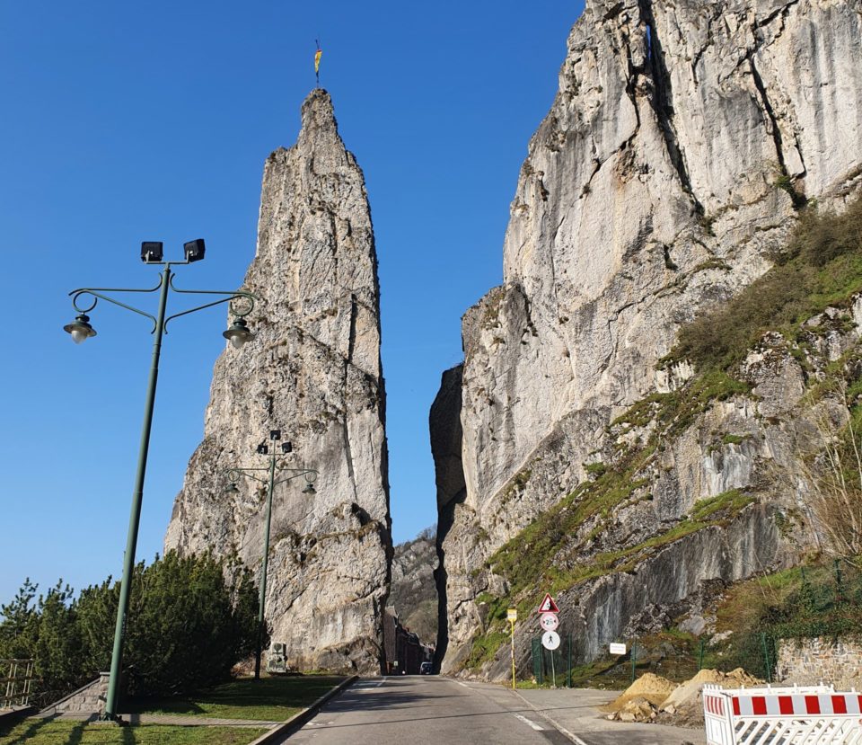 Rocher Bayard - Endroit insolite à Neffe, en Belgique