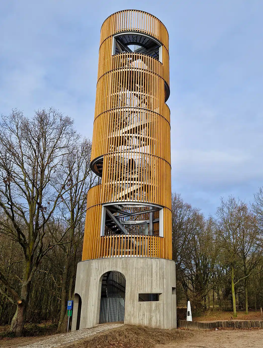 Niemandsland Tower - Endroit insolite à Stekene, en Belgique