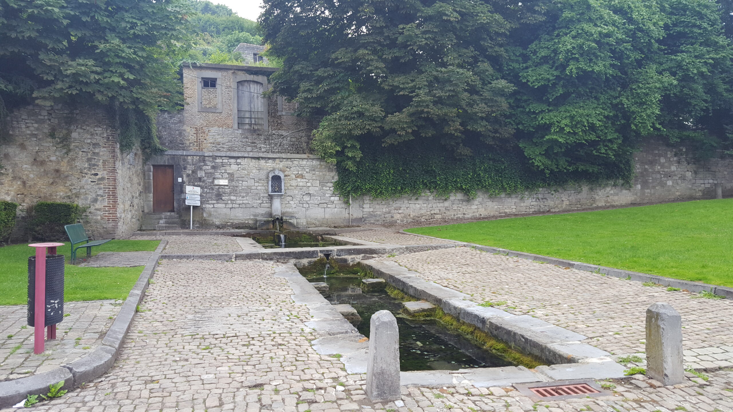Fontaine Sainte-Begge - Endroit insolite à Andenne, en Belgique