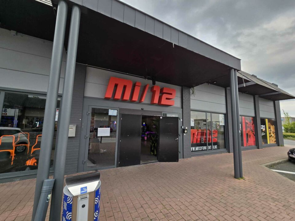 MI12 Fun Center - Endroit insolite à Charleroi, en Belgique