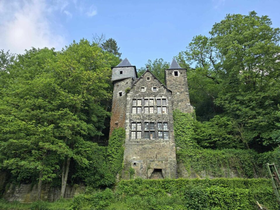 Château de la Fenderie - Endroit insolite à Trooz, en Belgique