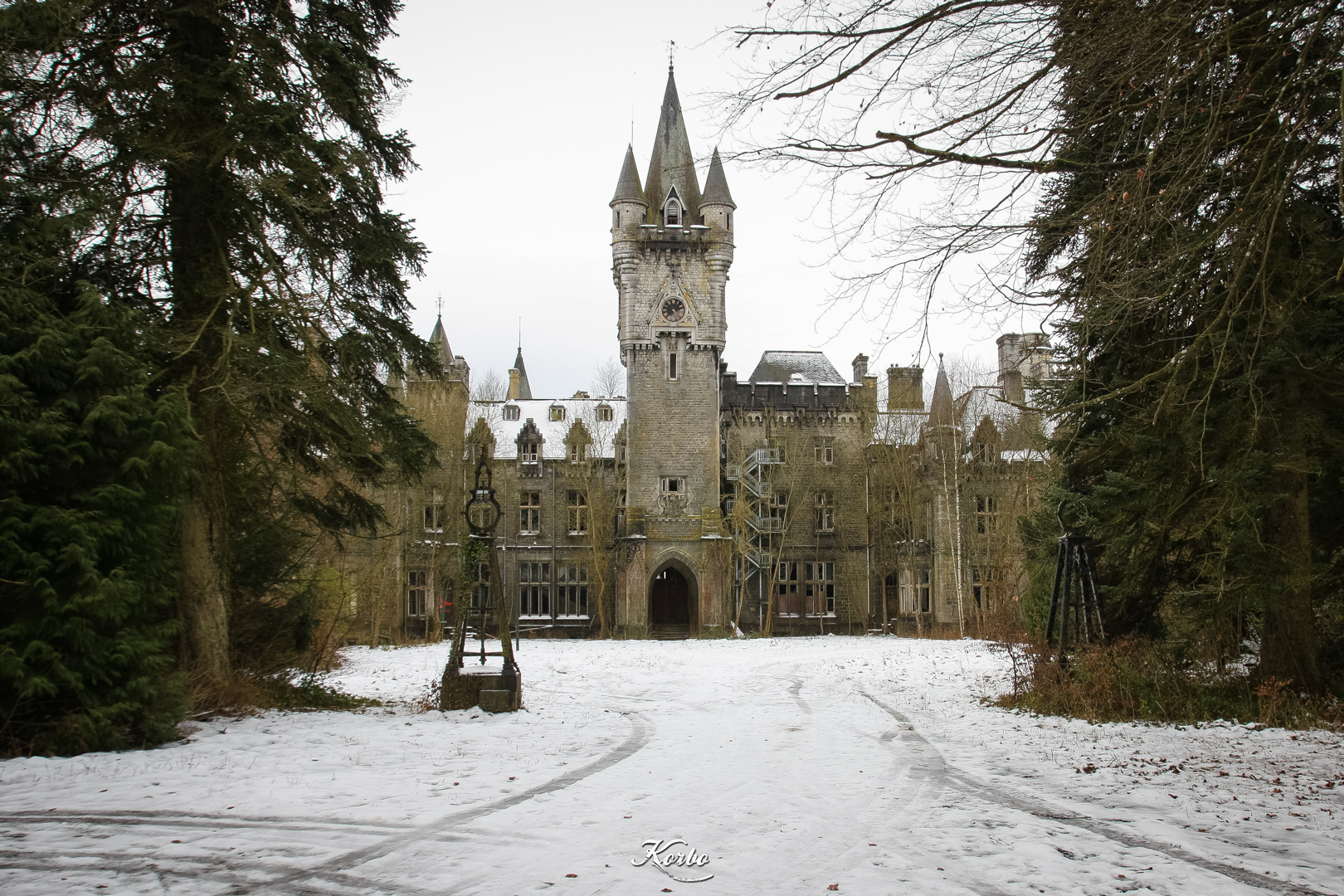 L’histoire fascinante du Château de Noisy, joyau néogothique disparu de Belgique