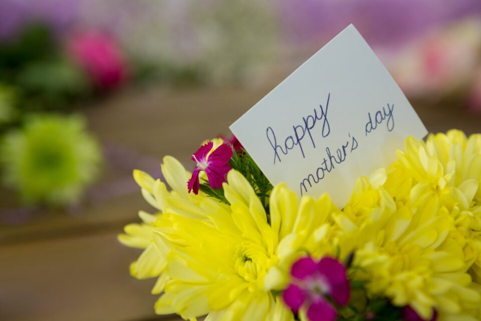 Fête des Mères 2025, idées cadeaux et sorties insolites pour surprendre votre maman en Belgique