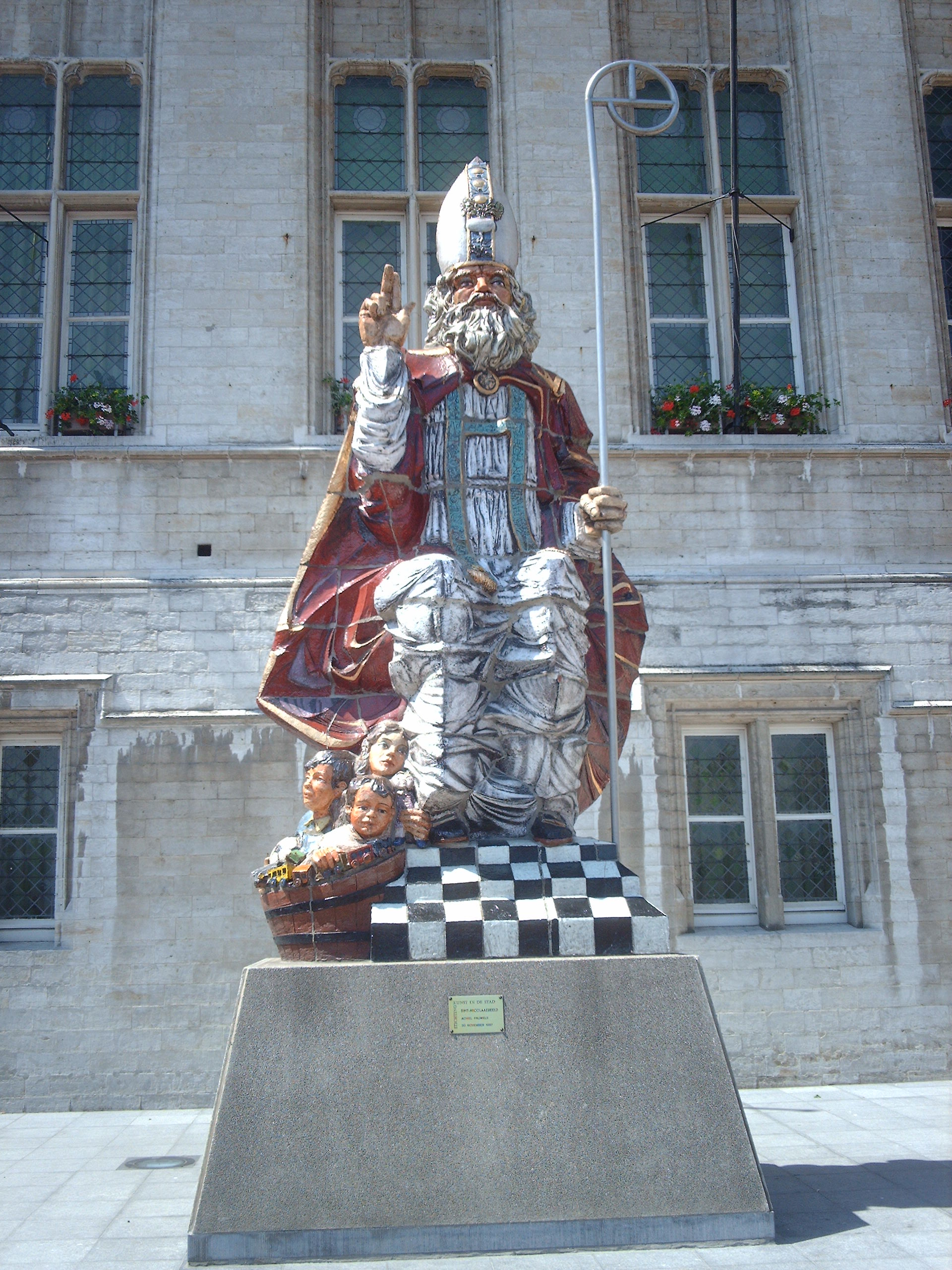 Statue de&nbsp;Saint-Nicolas à Saint-Nicolas