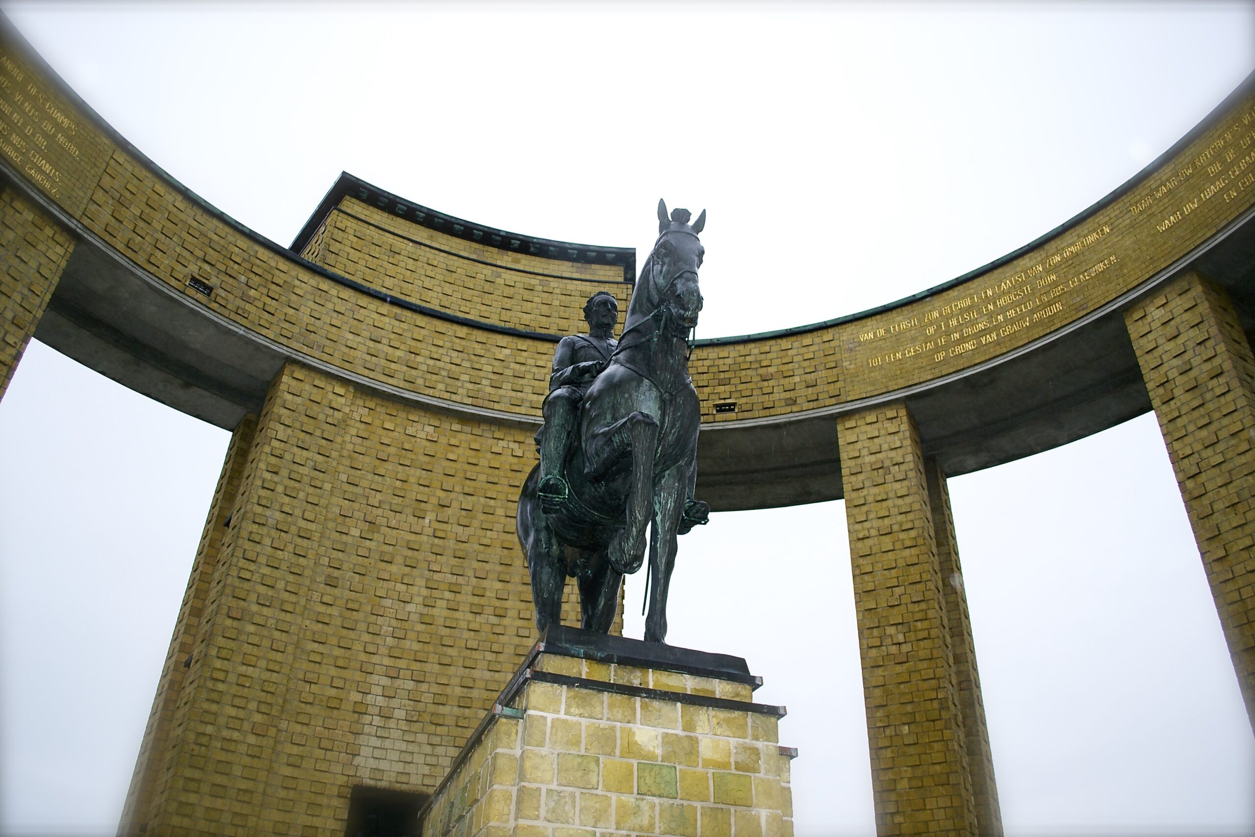 Monument au Roi Albert Ier à Nieuport