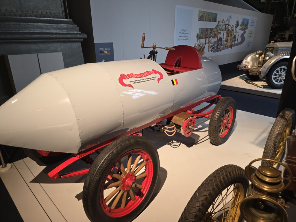 La&nbsp;Jamais Contente, l’incroyable record du&nbsp;monde du&nbsp;Belge Camille Jenatzy