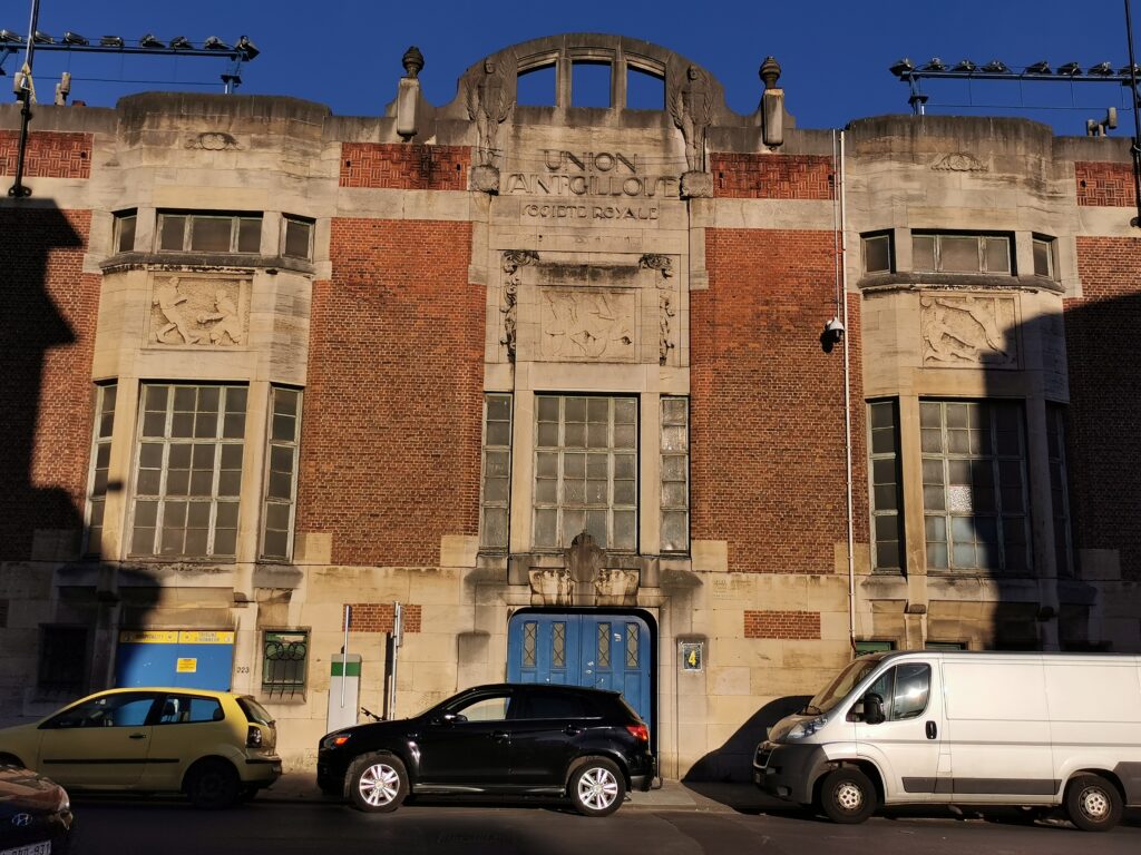 3 stades de&nbsp;foot hors du&nbsp;commun à&nbsp;Bruxelles au&nbsp;passé totalement insolite