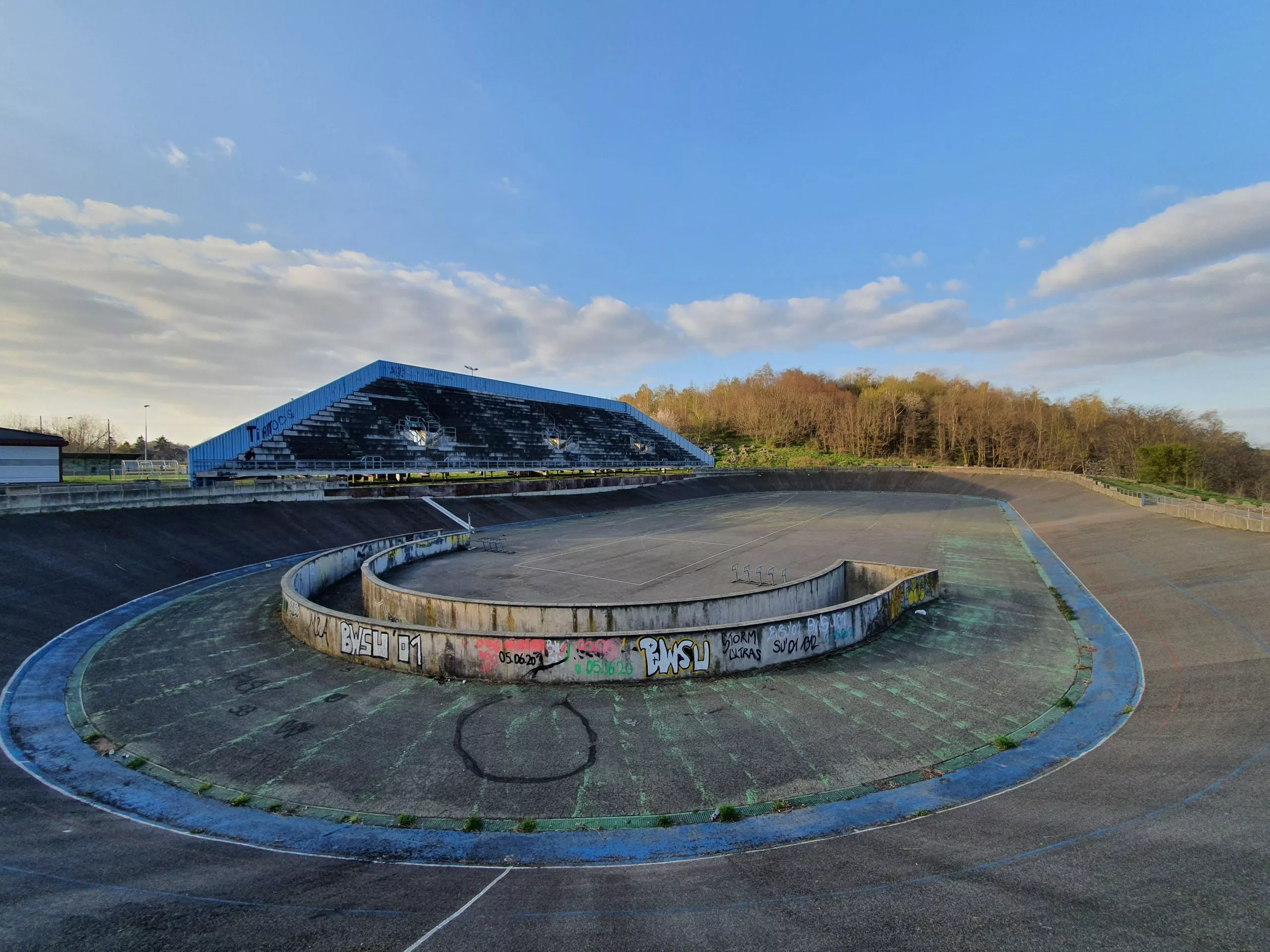 Vélodrome de Charleroi - Endroit insolite à Gilly, en Belgique