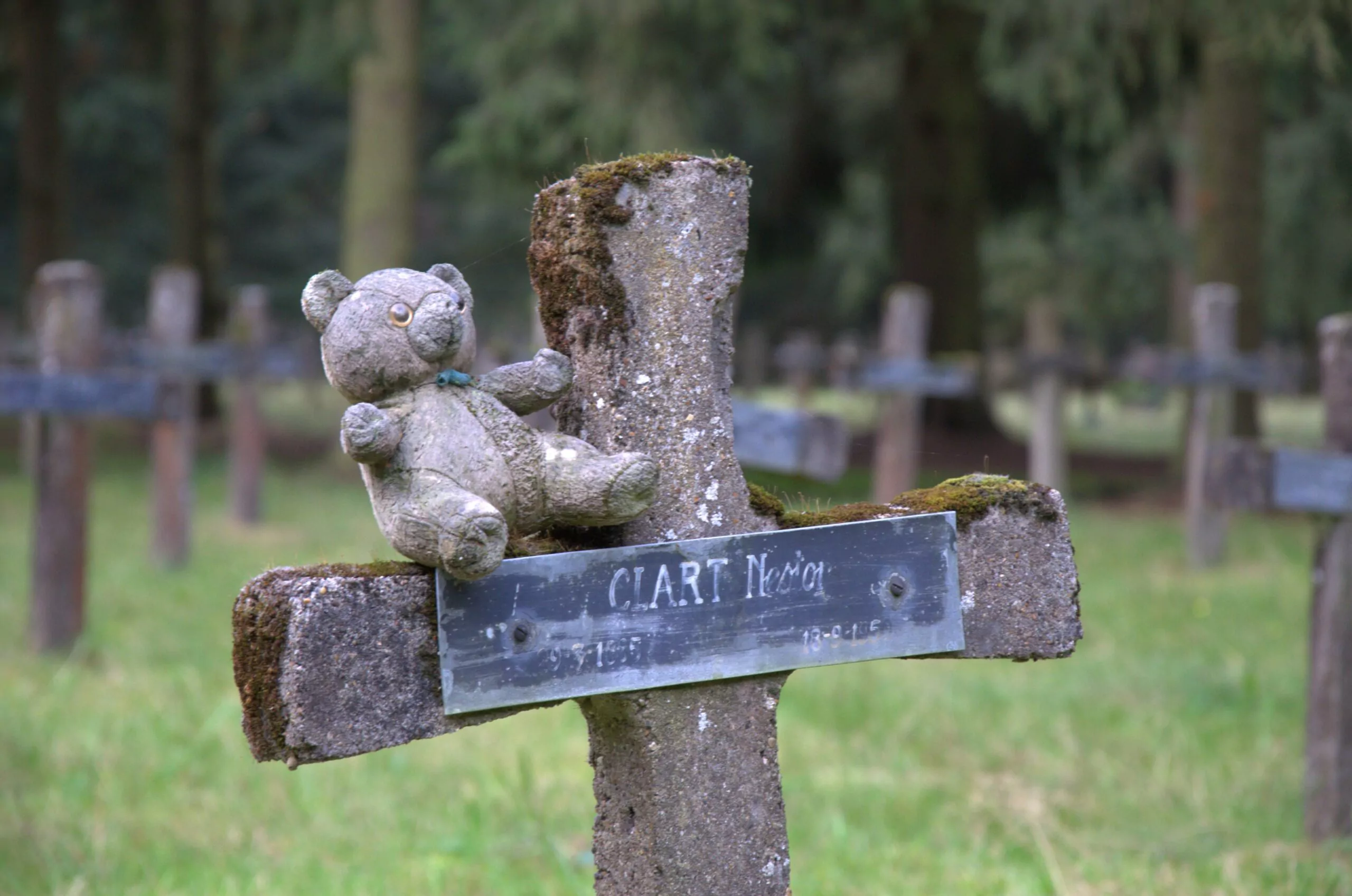 Cimetière de l’ancien hôpital psychiatrique - Endroit insolite à Rekem, en Belgique