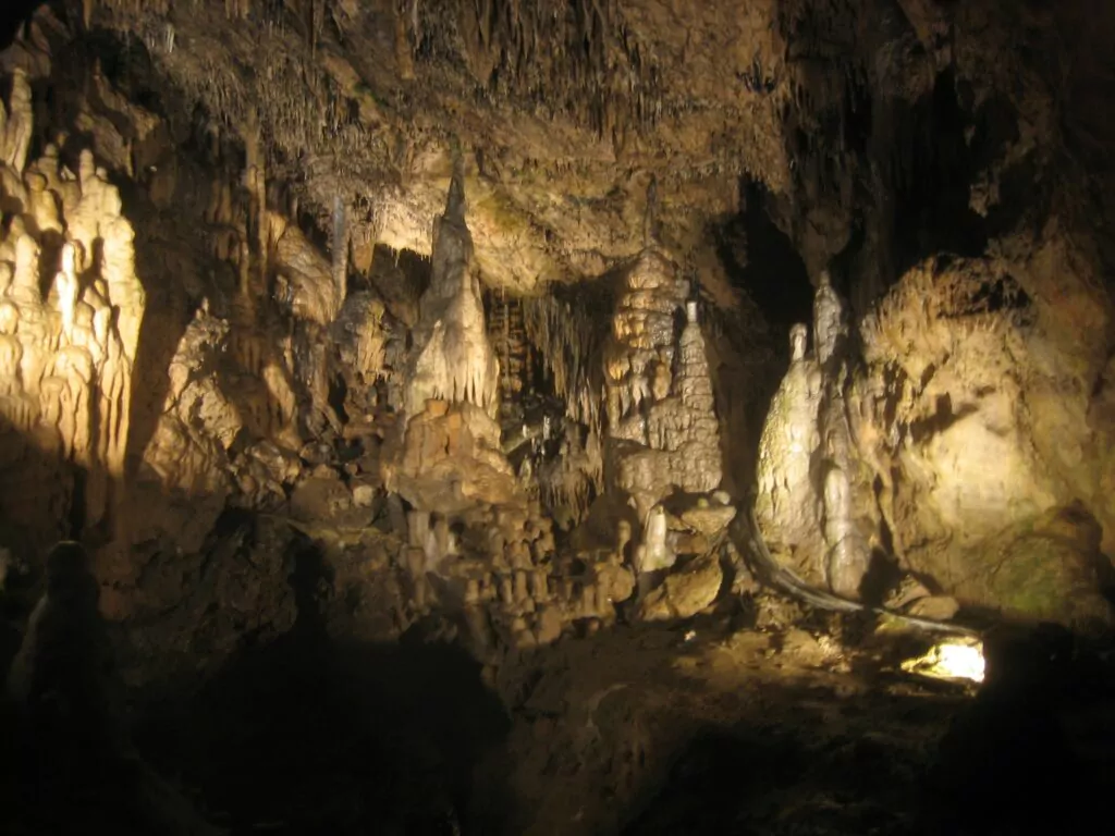 Grottes de Han