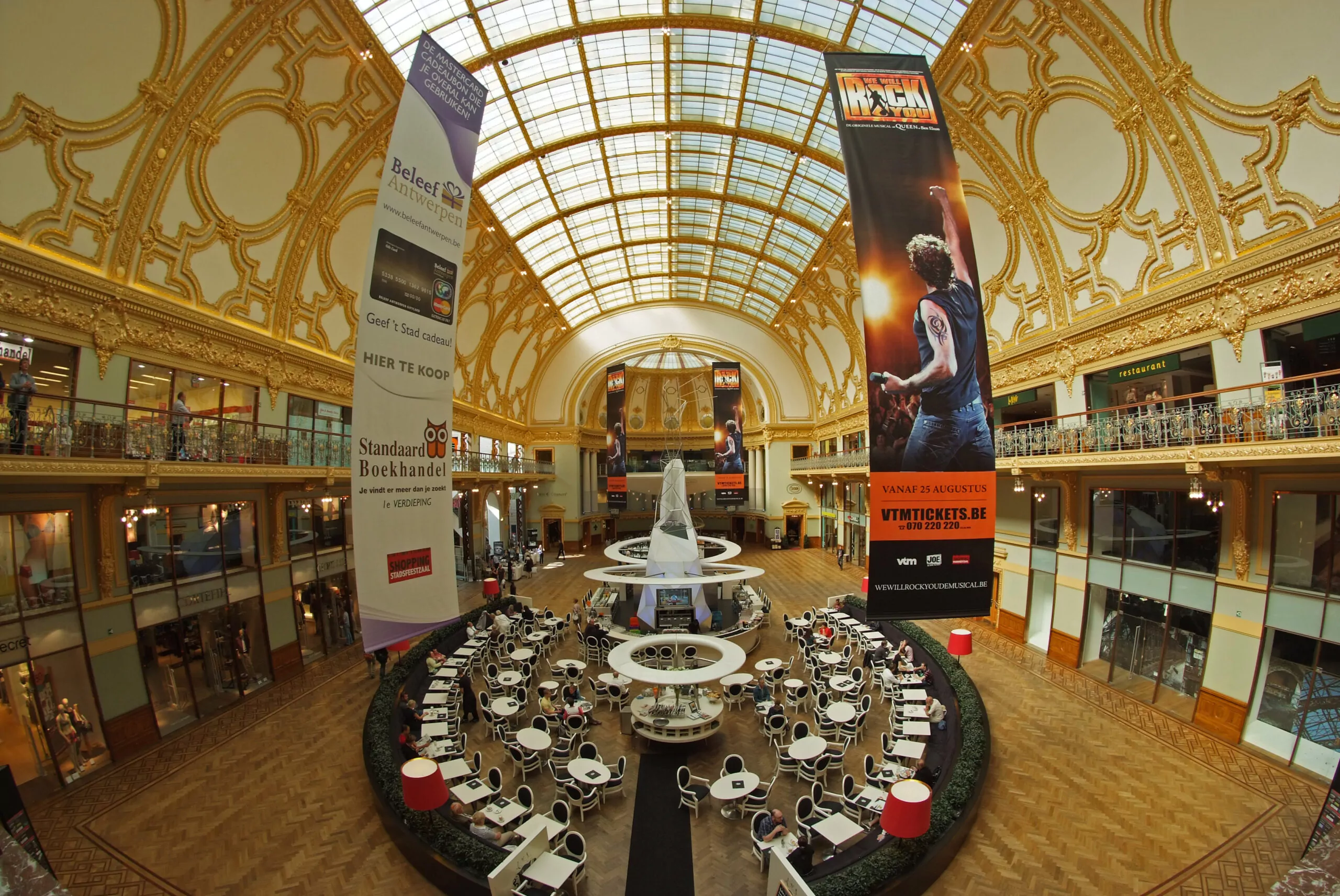 Shopping Stadsfeestzaal - Endroit insolite à Anvers, en Belgique