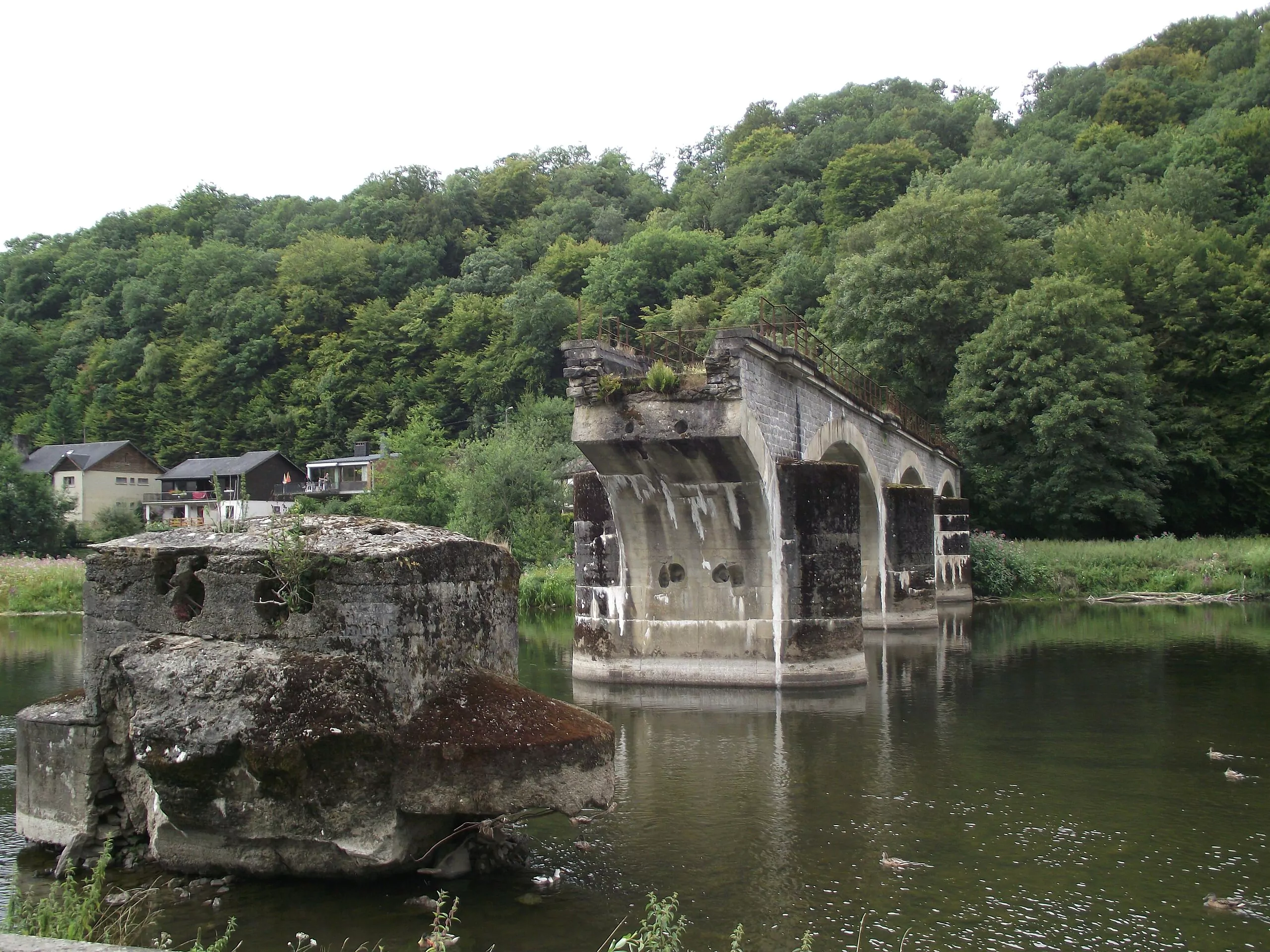 Pont cassé de Bohan - Endroit insolite à Vresse-sur-Semois, en Belgique