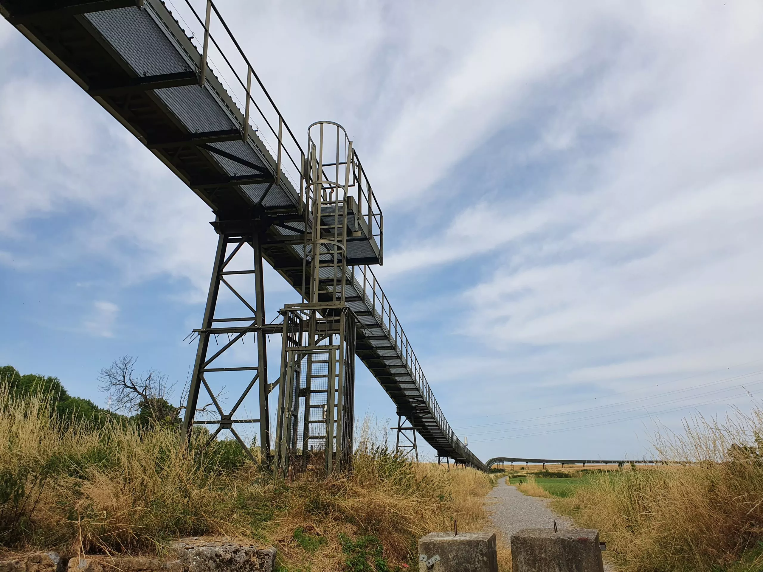 Terril du Hénâ - Endroit insolite à Awirs, en Belgique