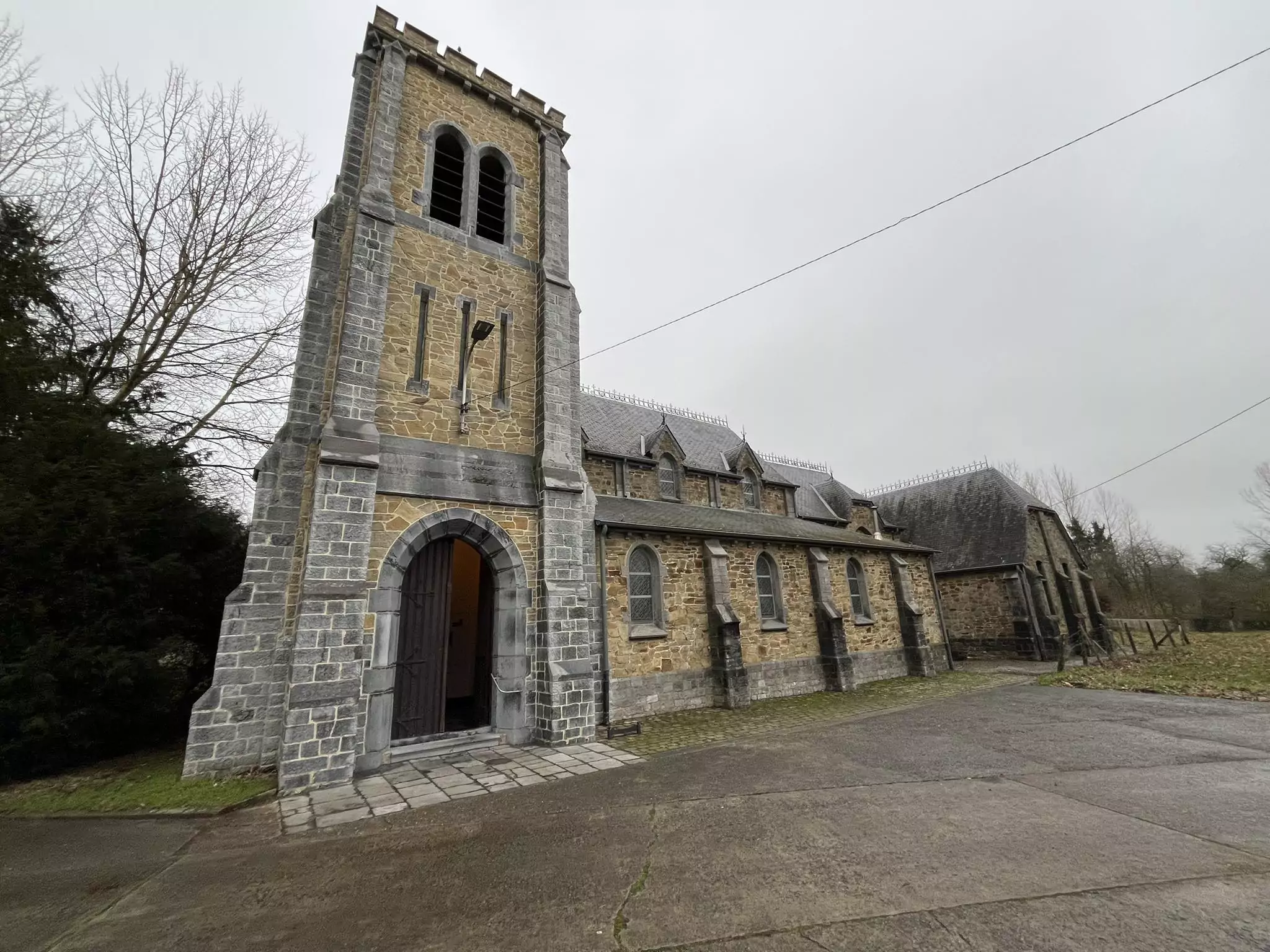 Eglise Saint-Georges - Endroit insolite à La Bruyère, en Belgique