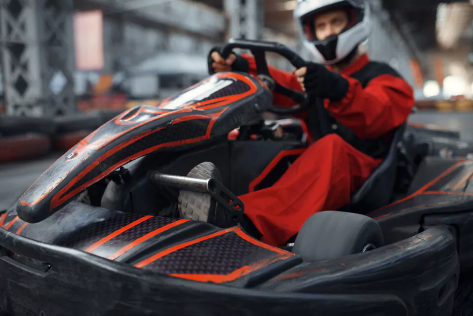 Découvrez le karting sur glace, à seulement 1h30 de Bruxelles