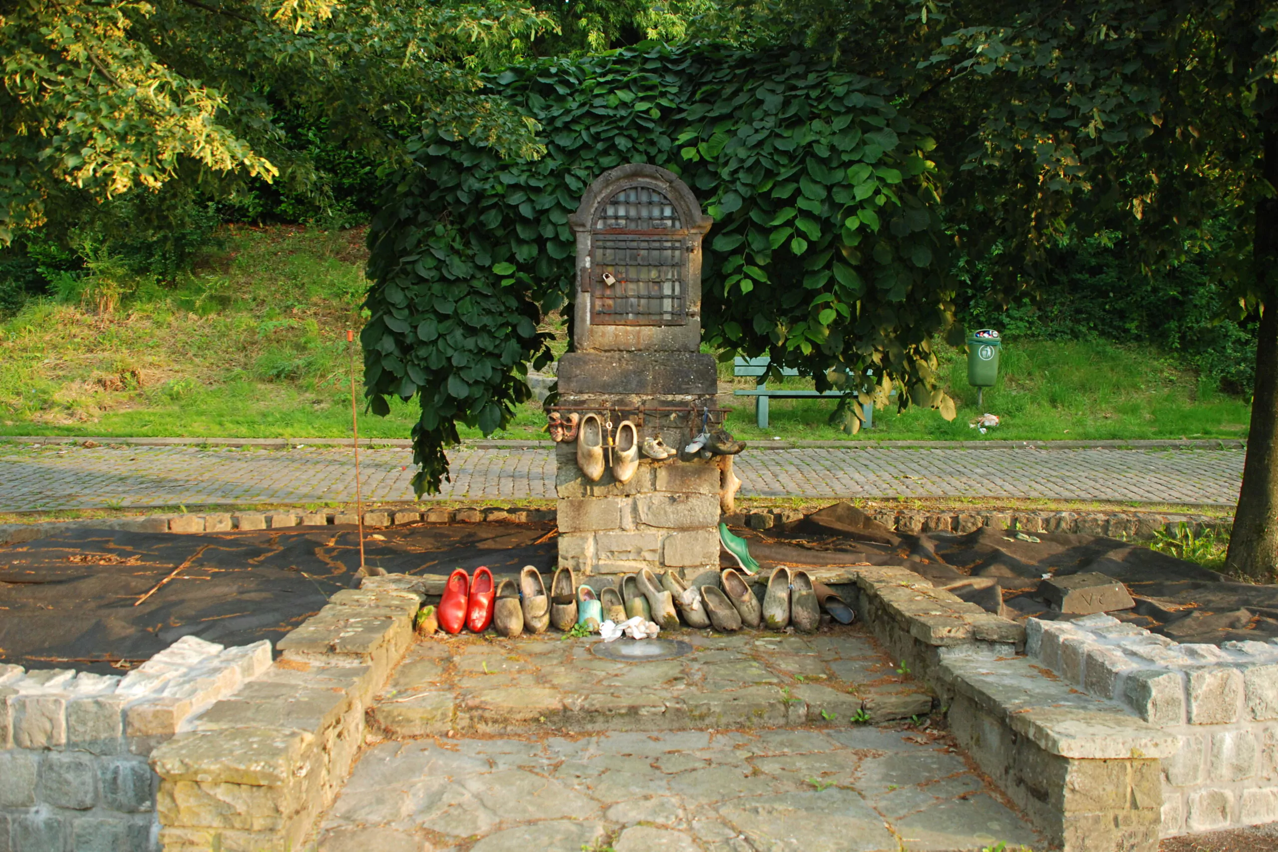 Chapelle aux Sabots - Endroit insolite à Court-Saint-Étienne, en Belgique