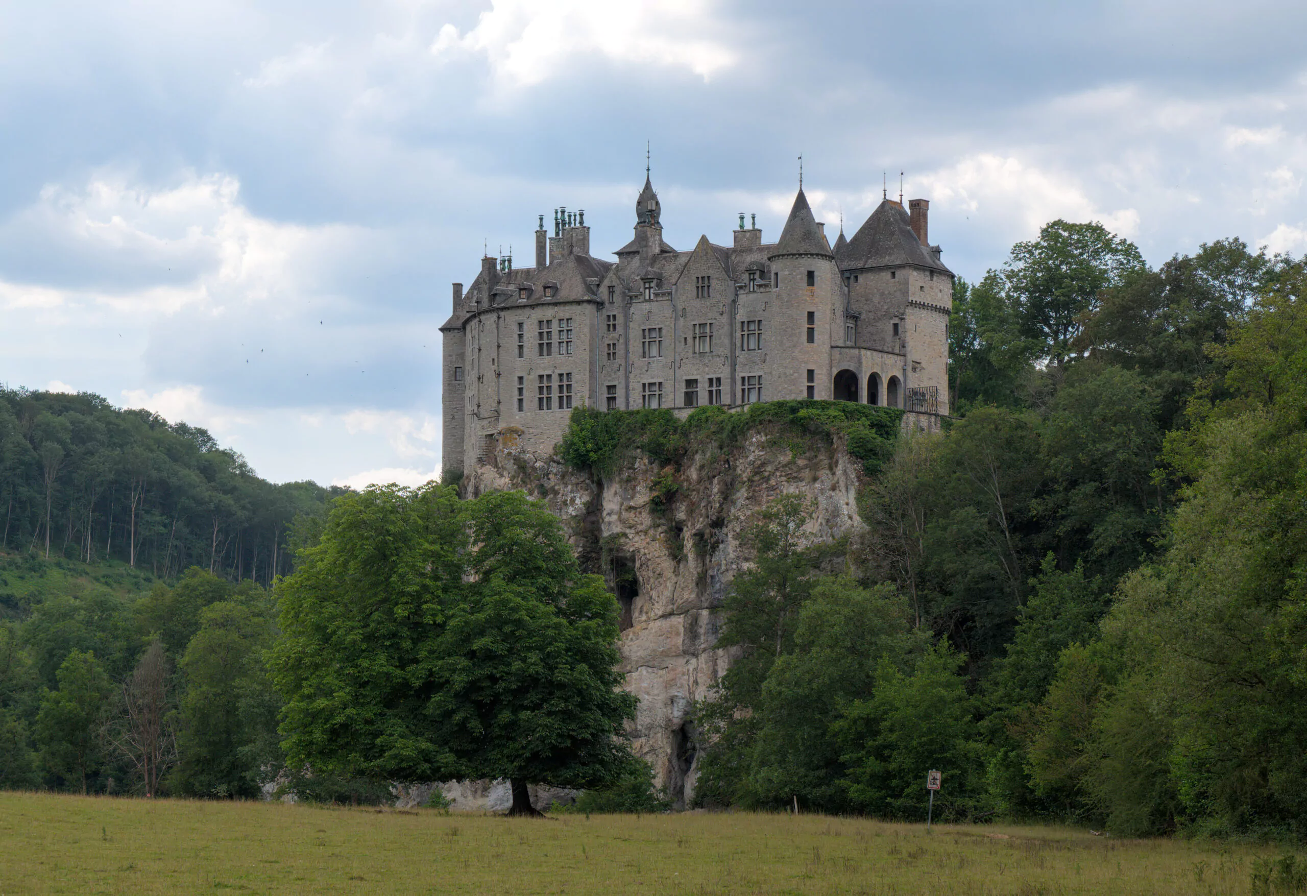 Château de Walzin - Endroit insolite à Dinant, en Belgique