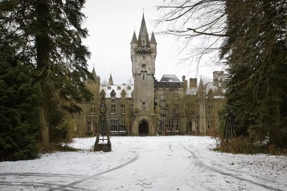 L’histoire fascinante du Château de Noisy, joyau néogothique disparu de Belgique