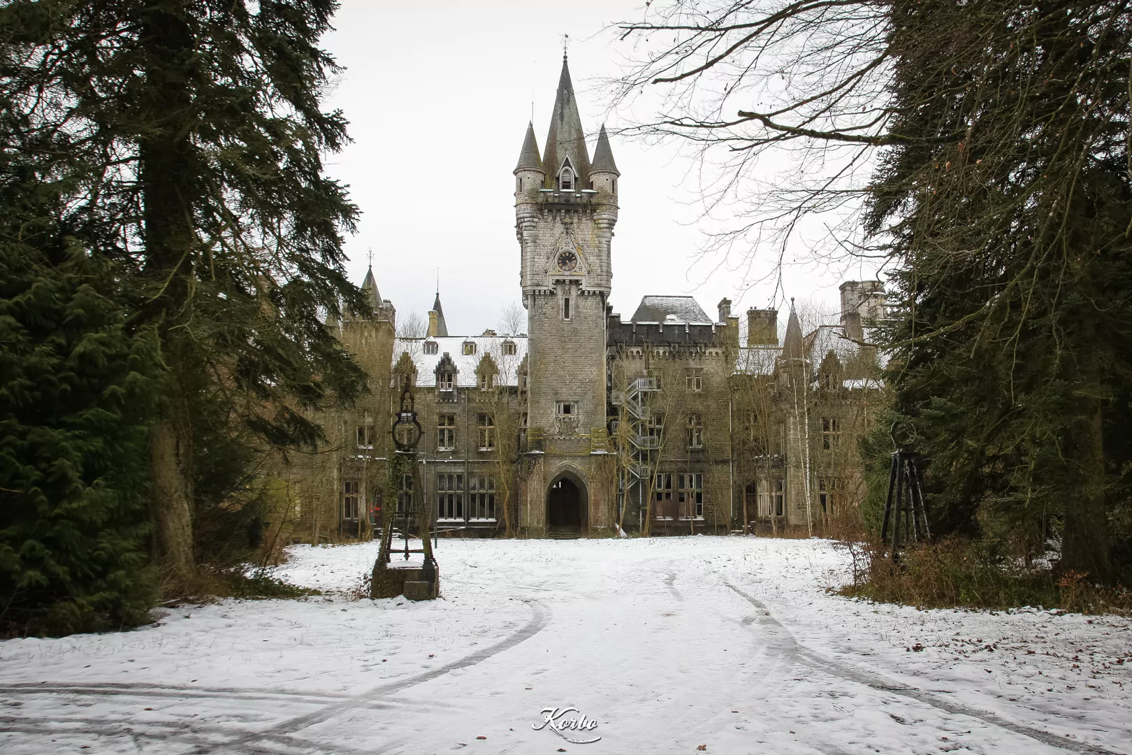 L’histoire fascinante du Château de Noisy, joyau néogothique disparu de Belgique
